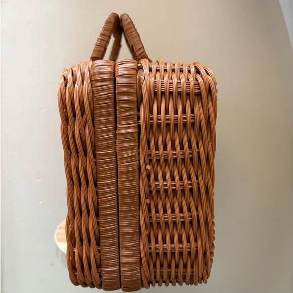Brown Woven Wicker Storage Basket - Picture 3 of 13